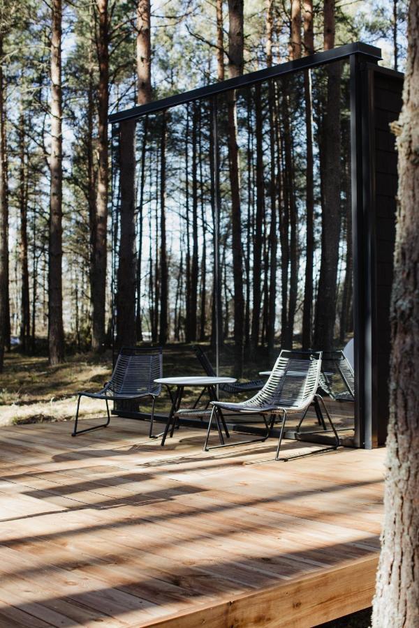 Oeoed Hoetels Laheranna Saera -With Sauna Ihasalu ภายนอก รูปภาพ