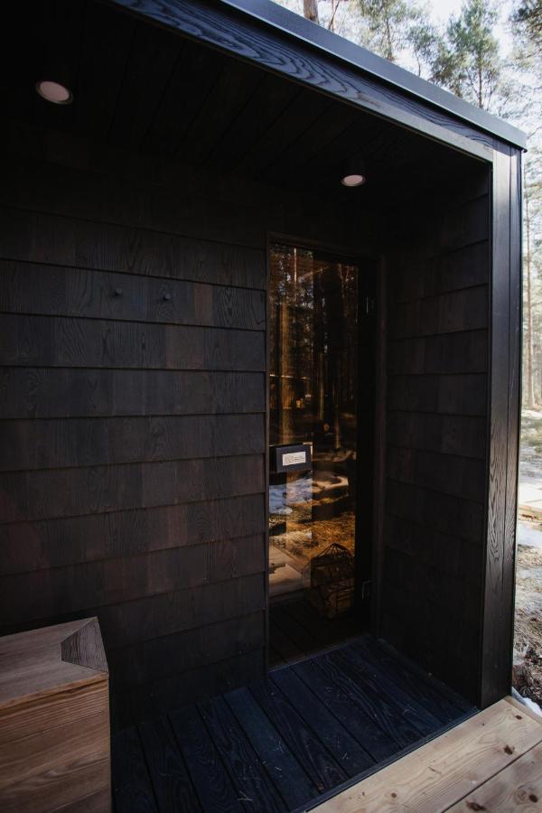 Oeoed Hoetels Laheranna Saera -With Sauna Ihasalu ภายนอก รูปภาพ