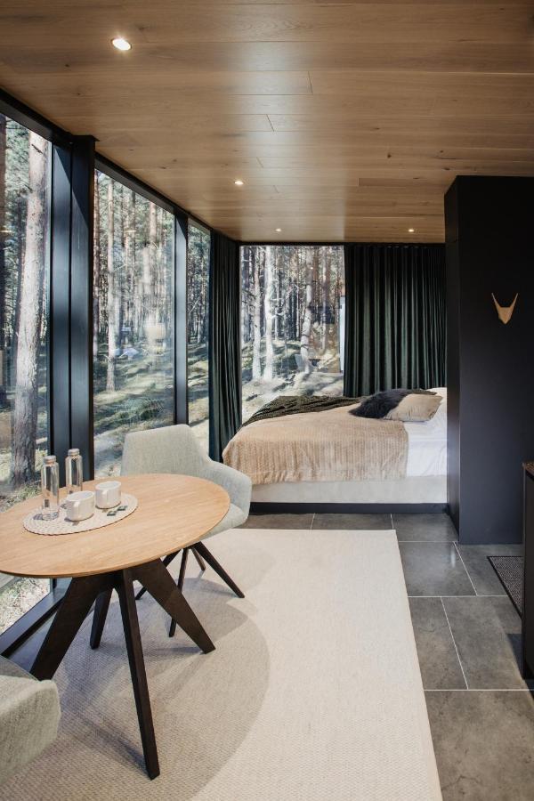 Oeoed Hoetels Laheranna Saera -With Sauna Ihasalu ภายนอก รูปภาพ